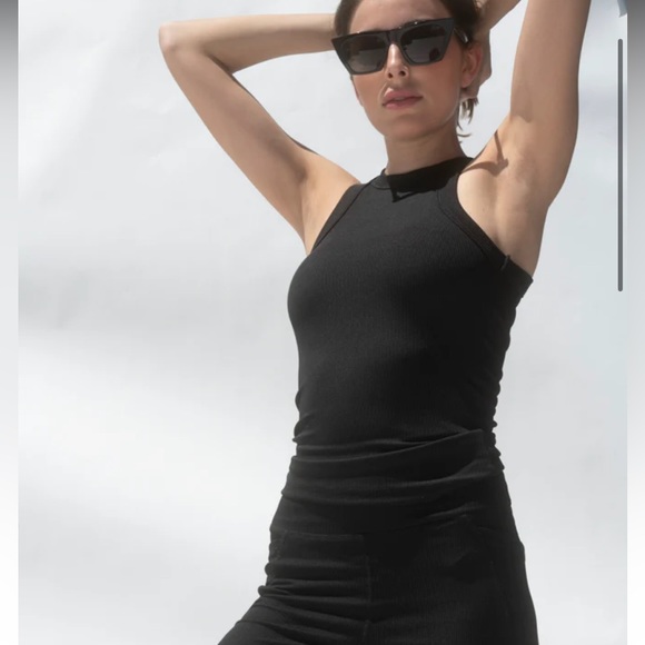 Danielle K Studios black tank top - Picture 4 of 4